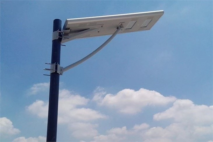 Semi Integrated Solar Street Light